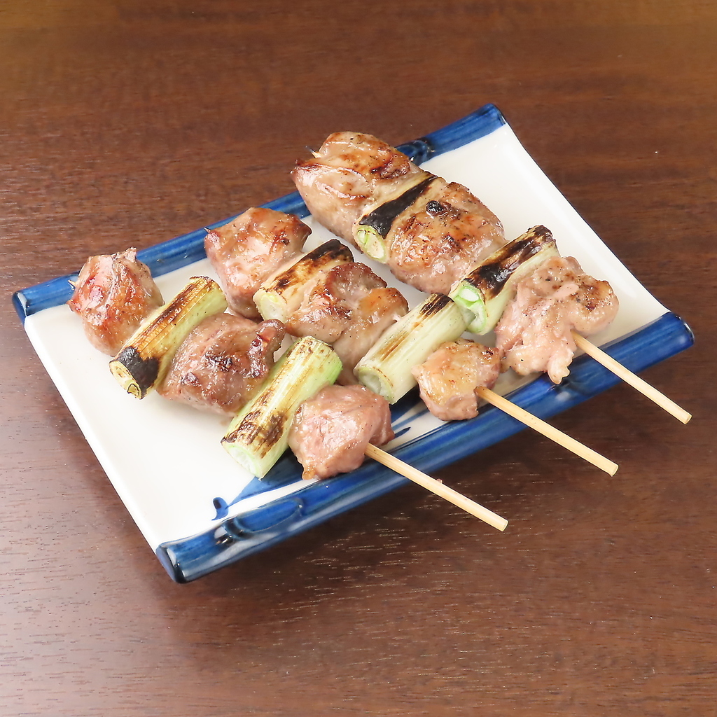 【看板メニュー】つくね、レバーは驚愕の132円(税込)！その他串焼きもリーズナブルな価格でご提供☆