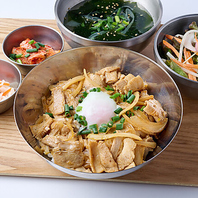 肉料理はもちろん、多彩なメニューを取り揃えました♪