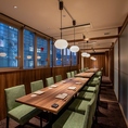 【26名様用 テーブル席】テーブル席と掘りごたつ席を完備◎お客様のお好みや人数に合わせてお席へご案内いたします。品川駅近くの好立地ですので集まりやすく、全席個室の店内は他のお客様を気にすることなくお過ごしいただけます。