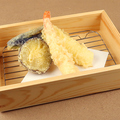 料理メニュー写真&nbsp;欲張りな天麩羅盛り合わせ