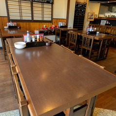 4名テーブル×3席