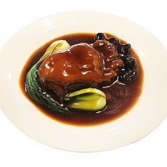 熊の手の醤油煮込み