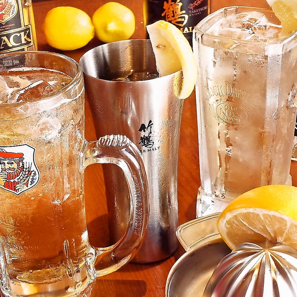 なめらかな口当たりのハイボール。甘い香りに包まれた一杯。素敵な夜を演出。ドリンクの種類も充実♪