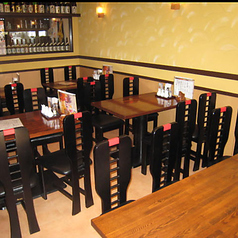 一階のテーブル席です