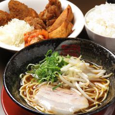 大満足！ランチ限定セット800円(税込)