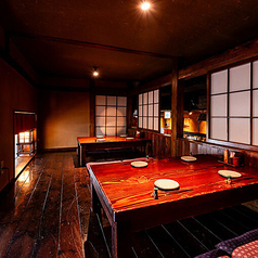 和情緒溢れるお座敷席。足を伸ばしてゆっくりお過ごしいただけるので、お子様連れのお客様にも安心してご利用いただけます。※2階席は足がおろせないお座敷となります。