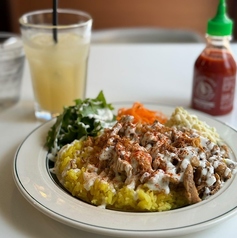 ボリューム満点！こだわりの肉料理が楽しめる◎