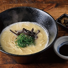 名物濃厚九州ラーメン～豚骨と鶏白湯のWスープ～