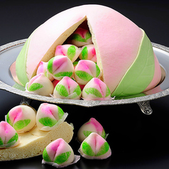 【有料オプション】揚州飯店特製“特大桃饅頭”もご用意可能。