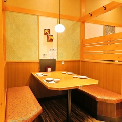 ≪ゆっくりとお食事を♪≫落ち着いた雰囲気の店内。大人のための半個室席はデートや、誕生日などにもオススメ◎記念日のサプライズもお任せ下さい♪思い出に残る記念日を全力でサポートさせていただきます！ご宴会、お祝い事を華やかにする、宴会コースも多数ご用意しております。ご相談などお気軽にお問い合わせください！
