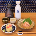 お酒に合う一品料理は、目にも楽しめるこだわりのもりつけ！お好きなお酒とご一緒にどうぞ♪