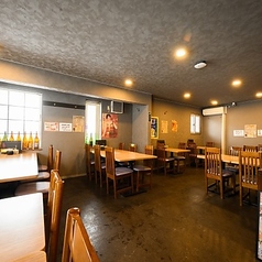 4名様掛けのテーブル席×3卓ご用意しております♪