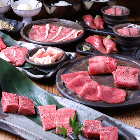 柔らかさ,脂,キメ細かさ…ごえ門が拘り抜く基準をクリアした黒毛和牛雌牛のみを提供