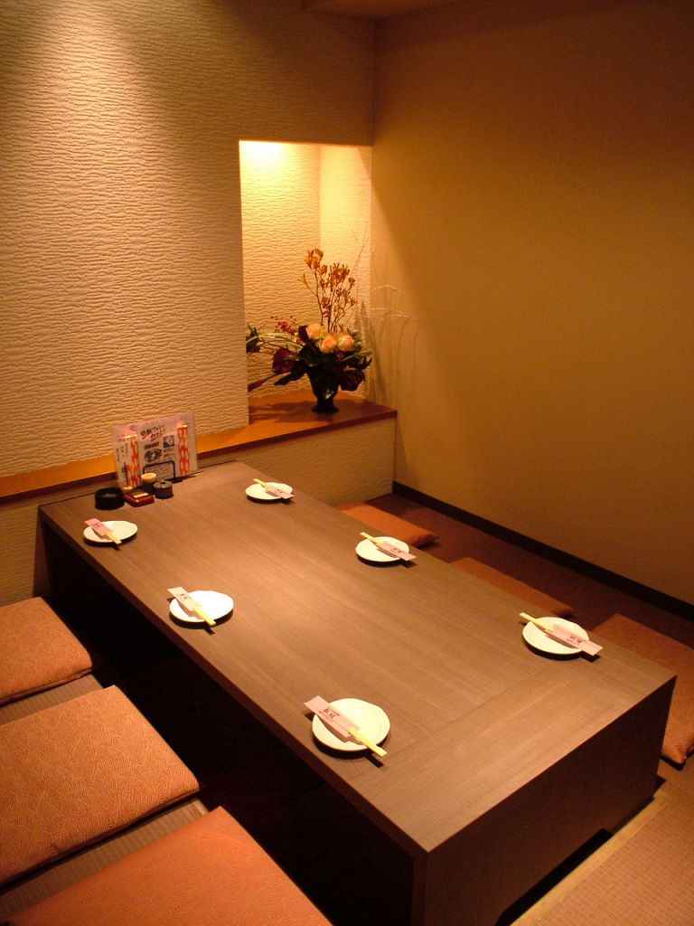 最大8名様迄ご利用可能な個室は、周りを気にせずゆっくりと