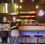 【韓国好き必見】流行のK-POP歌手のMVが流れる店内で絶品韓国料理が楽しめる、お洒落な韓国料理店♪