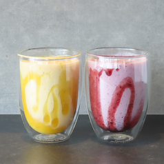 スムージー（バナナ、ミックスベリー、マンゴー、パイナップル） 各