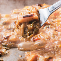 もんじゃを楽しむ鉄板空間