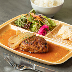 淡路島産の玉ねぎとお米を使用して本格的ランチ♪