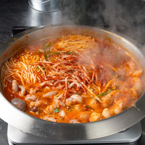 ナッコプセなど本格韓国料理を提供！