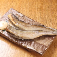 【自慢の逸品】寅源唐揚やホルモン鉄板焼き♪豊富な肴◎