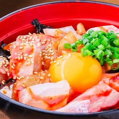 ごっつぁん海鮮ユッケ丼