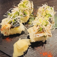 〆さばの炙り棒寿司