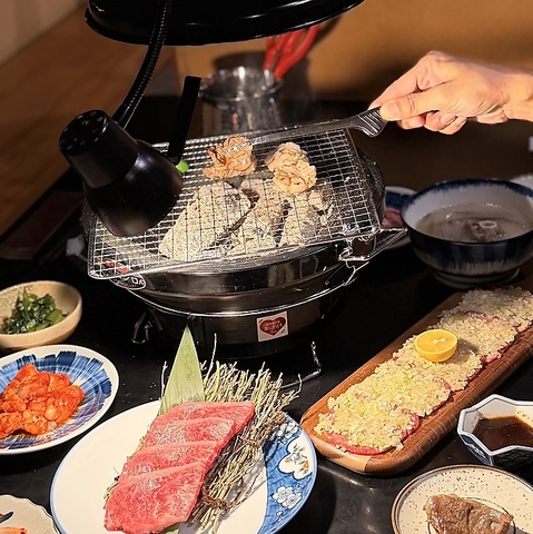 和家で味わう韓国料理。豊富なお肉と多彩ドリンク、木の温もり空間