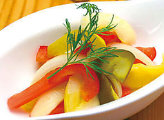 彩り野菜の自家製ピクルス