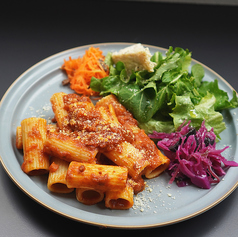 ボロネーゼとデリのサラダプレート