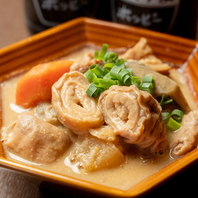 6時間以上煮込むモツ煮込み