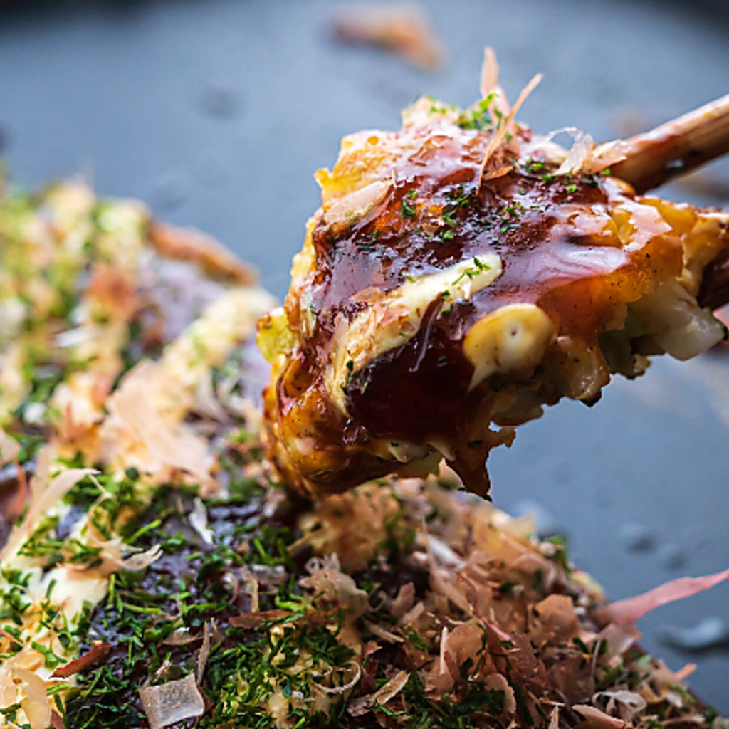 気心知れた仲間と乾杯！アットホームな空間で、広島の味を存分に堪能頂けます。居心地の良いお店です