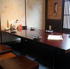 【2階】掘り炬燵席。接待などにも◎ (※店内の状況によりご希望のお席と異なる場合がございます。)