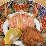 蟹みそ甲羅焼や ワタリガニ塩茹、コースではズワイ蟹の鍋など蟹を贅沢に堪能！！