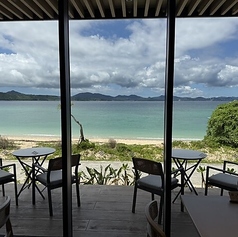 THE SURF BEACHSIDE TERRACE CAFE & RESTAURANTの雰囲気1
