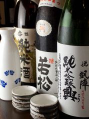 多種多様な日本酒や焼酎を取り揃え