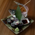 料理メニュー写真&nbsp;鯵一尾使用！鯵のガリ海苔巻き [数量限定]