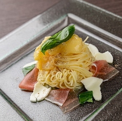 【季節のパスタランチ】桃と生ハムの冷製パスタ