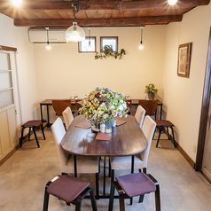 納屋カフェ 椿の雰囲気1