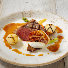 国産牛サーロインのグリル 窯焼き野菜とマルサラソース
