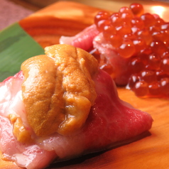 黒毛和牛いくら握り　２貫