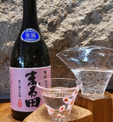 北海道蔵の日本酒を中心とした四季折々の日本酒ありますの写真