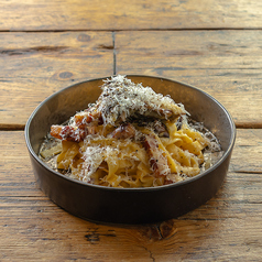 島根ベーコンと燻製舞茸のカルボナーラ