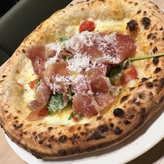 窯焼きピッツァとワイン 窯MARU カメイドクロック店のおすすめランチ2