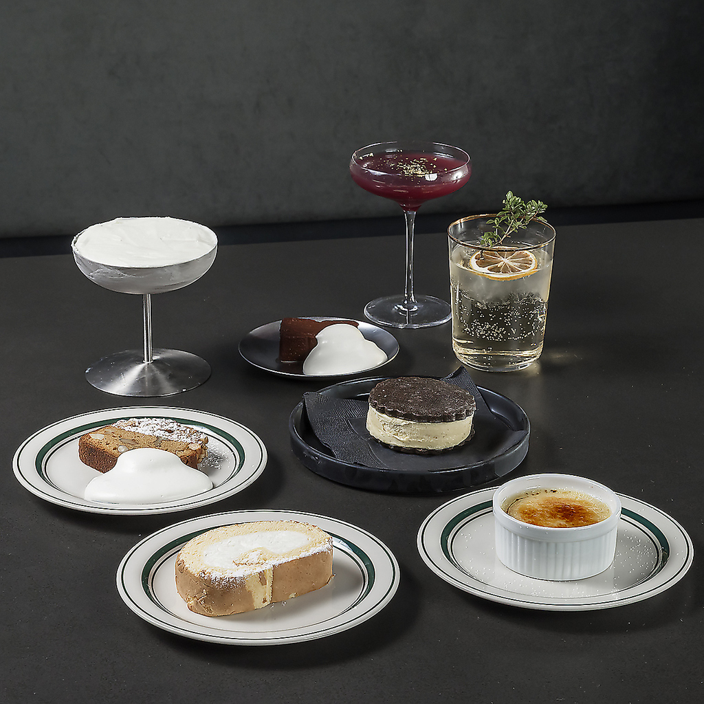 定番のドリンクから当店オリジナルのカクテルまで、美味しいお酒を種類豊富に取り揃えております。