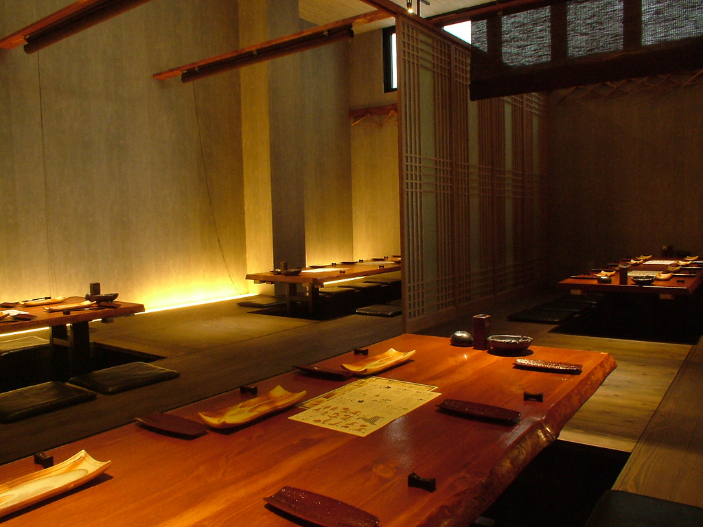 宴会に◎の掘りごたつ半個室は最大40名様までOK