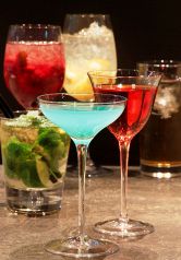 ドリンクは約100種!お料理に合うワインもセレクト…