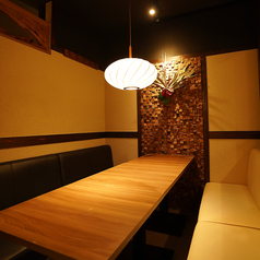 個室6名席はテーブルをつなげて、最大12名様ご利用いただけます。