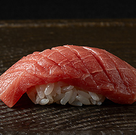 お寿司と天ぷらの極上会席で至福の美食体験を