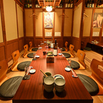 掘り炬燵席/カウンター席など様々なシーンでご利用いただける空間！掘りごたつ個室も完備♪