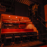 おひとり様でも気軽に過ごせるカウンター席や使いやすいテーブル席もありご利用のシーンを選びません